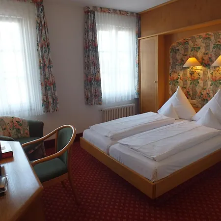 Hotel-gasthof Zum Weyssen Roessle 3*