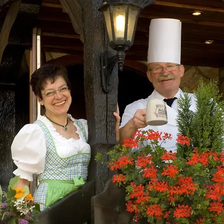 호텔 Hotel-gasthof Zum Weyssen Rossle