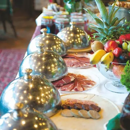 Hotel-gasthof Zum Weyssen Roessle Schiltach