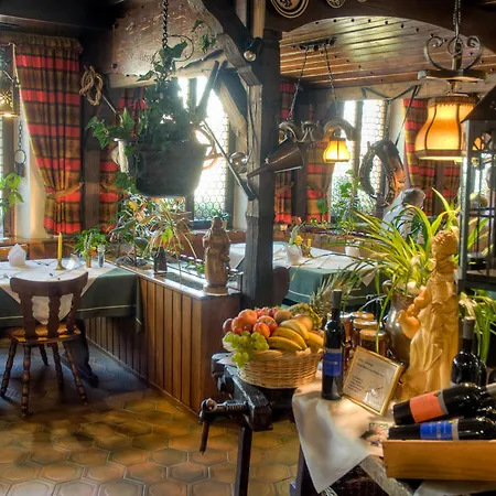 Hotel-gasthof Zum Weyssen Roessle