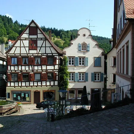 Hotel-gasthof Zum Weyssen Roessle Schiltach