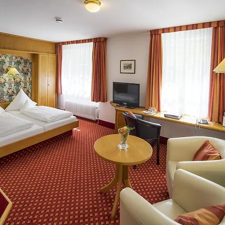 Hotel-gasthof Zum Weyssen Rossle 3* 쉴타크