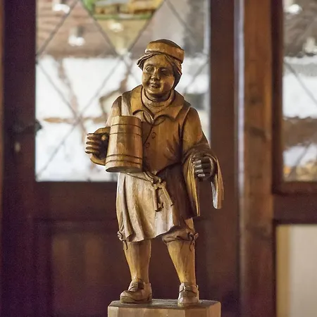 Hotel-gasthof Zum Weyssen Roessle Hotel Schiltach